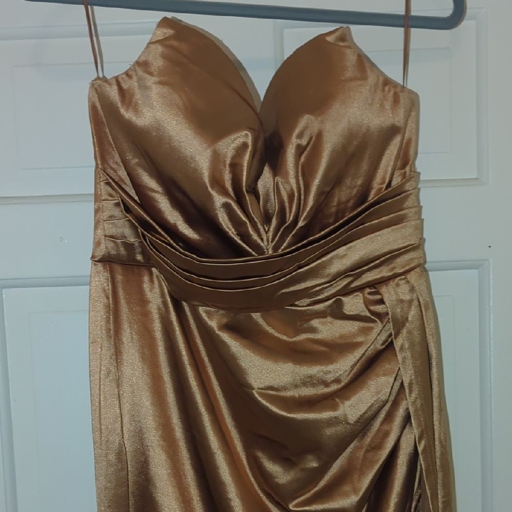 Gold Pleated Sweetheart Gown. Worn Once